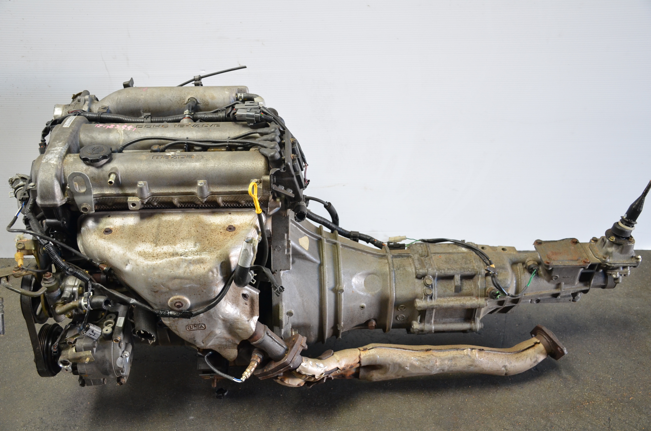 MOTEUR MAZDA MIATA 1,6 L AVEC BOÎTE DE VITESSES MANUELLE À 5 RAPPORTS – REMPLACEMENT DU MOTEUR ET DE LA BOÎTE DE VITESSES (B6)