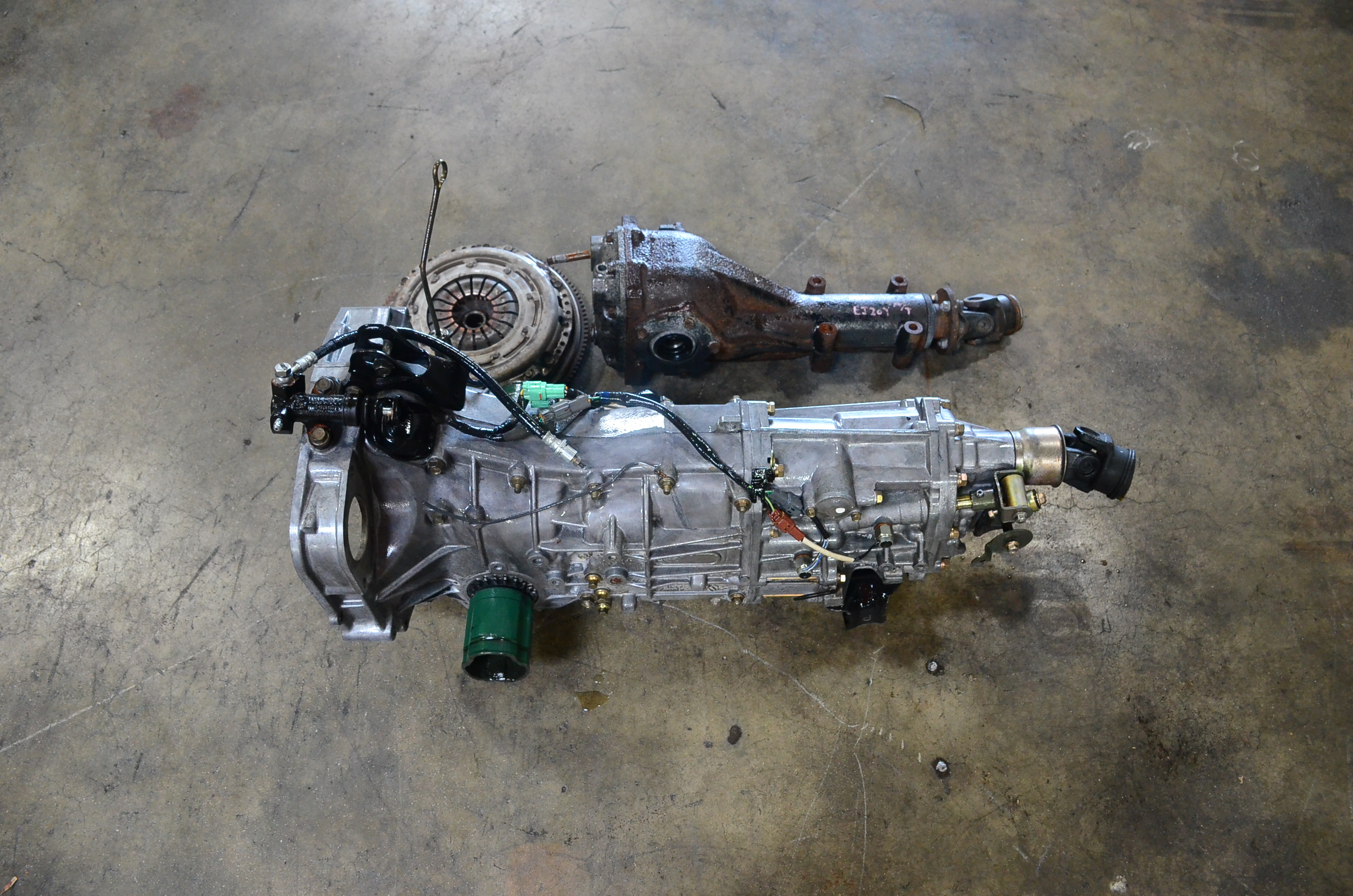 JDM 2006-2014 Subaru WRX 5 Speed TRANSMISSION Rear Diff 4.11 FD FOR SALE: Image 3